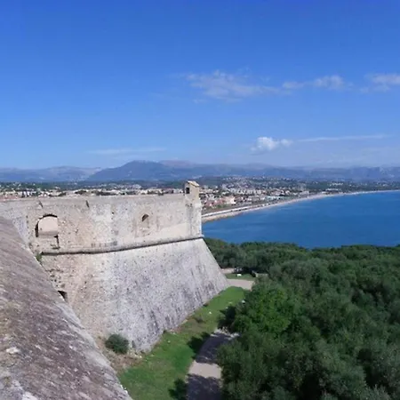 Pws Antibes, Provence-alpes-cote-d'azur, Antibes